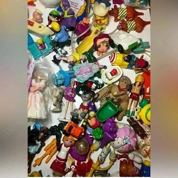 LARGE Vintage Mixed Lot of Fast Food Toys From 1980s-1990s, MEGA LOT!! - Picture 9 of 15